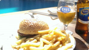 f1r4t-havuz-bira-hamburger